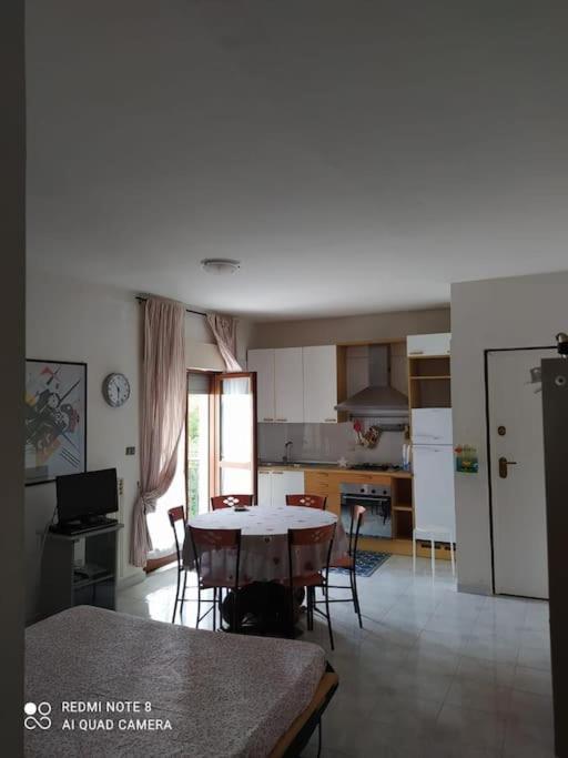 Bilocale Centrale Vicino Al Mare Agropoli Exteriör bild